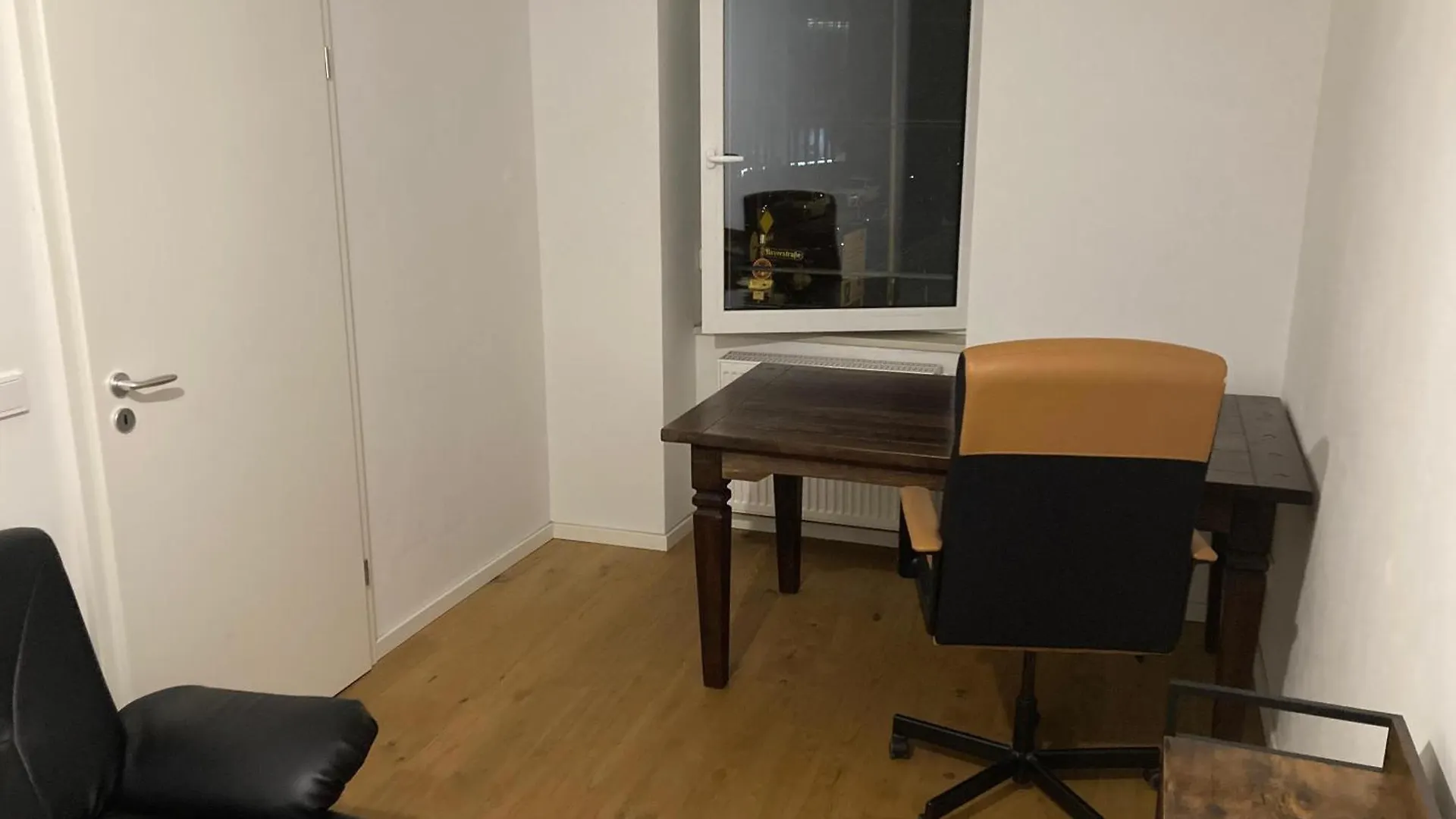 Zentrales Zimmer, Naehe Oktoberfest, Bett Und Schlafcouch Apartment Munich
