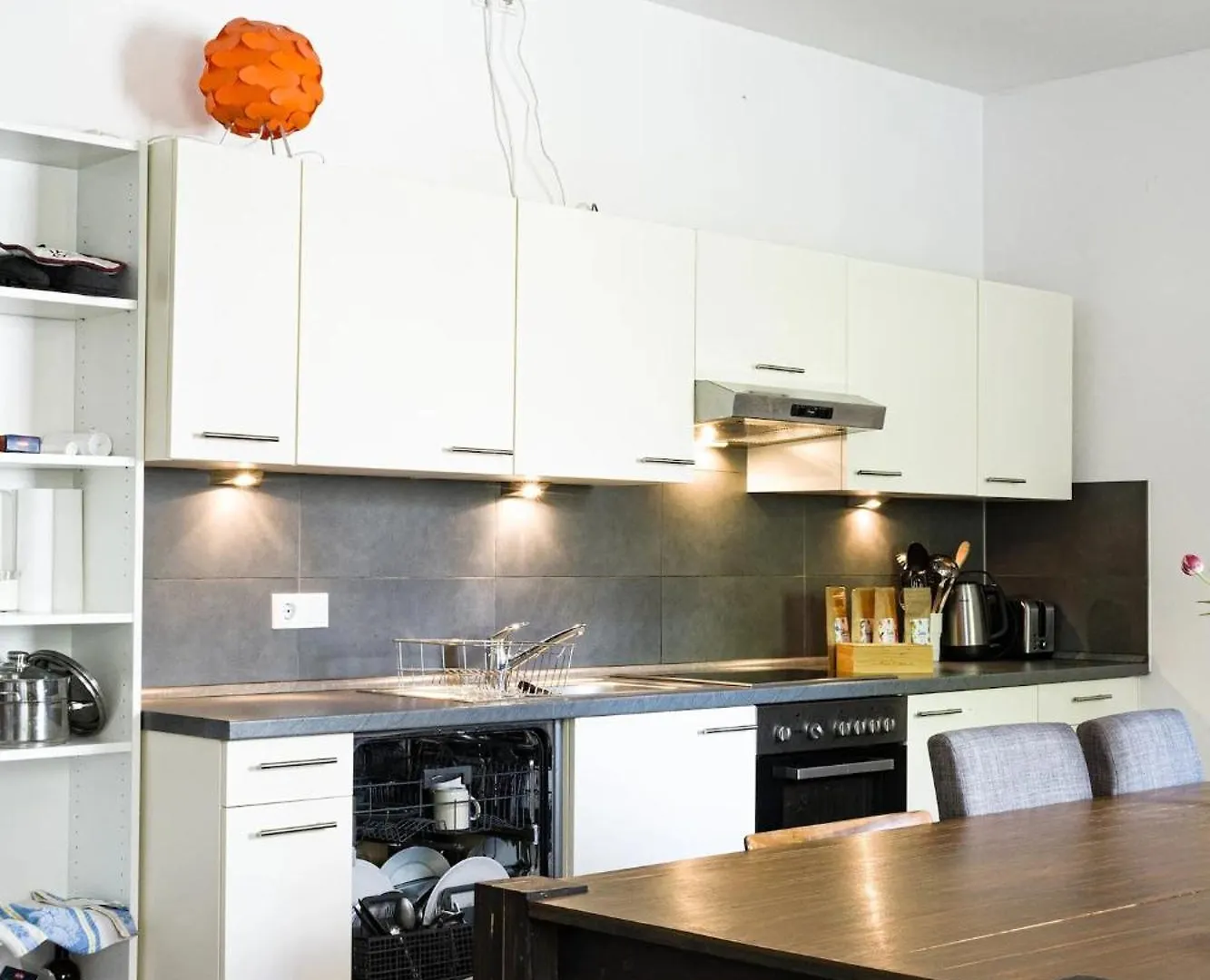 Zentrales Zimmer, Naehe Oktoberfest, Bett Und Schlafcouch Apartment Munich